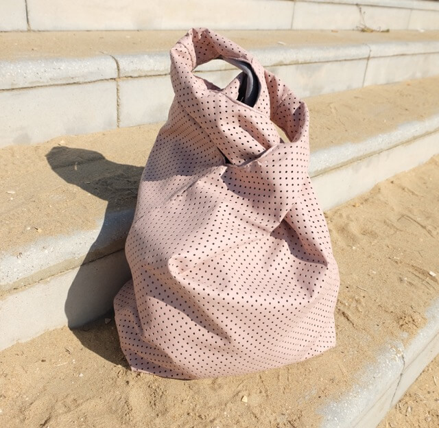 Schlangen Stoff, “Snake Leder” Beige, Kunstleder Mischgewebe, leicht fallend – Bild 5